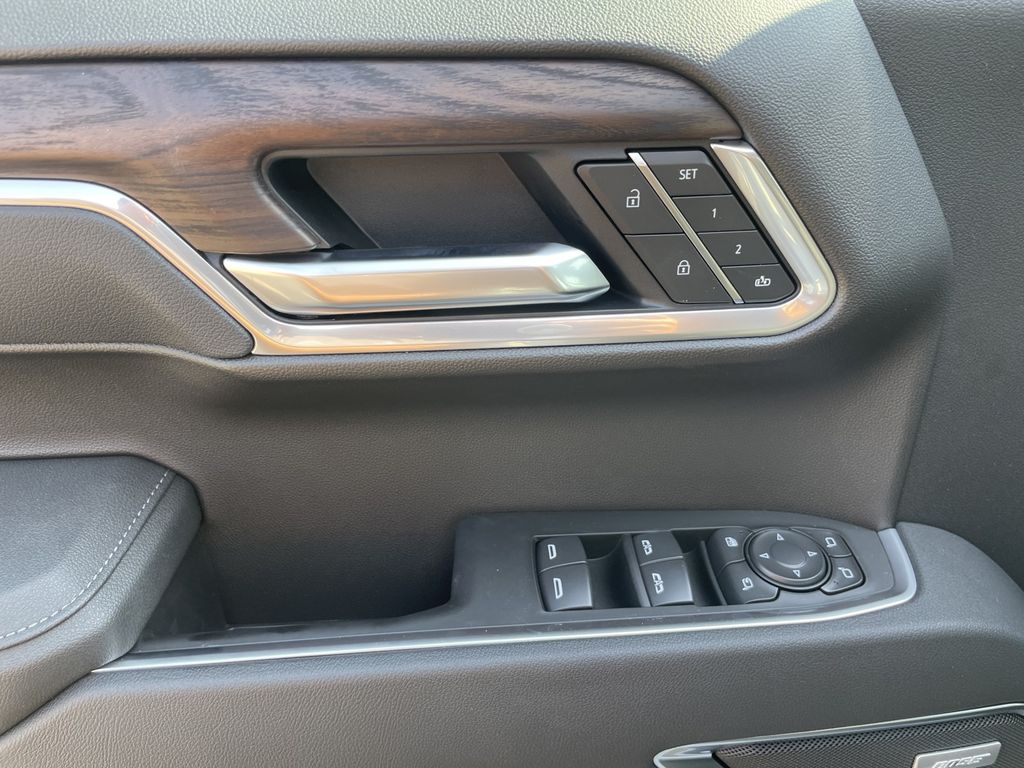 2026 GMC Sierra 1500 SLT - Photo 17