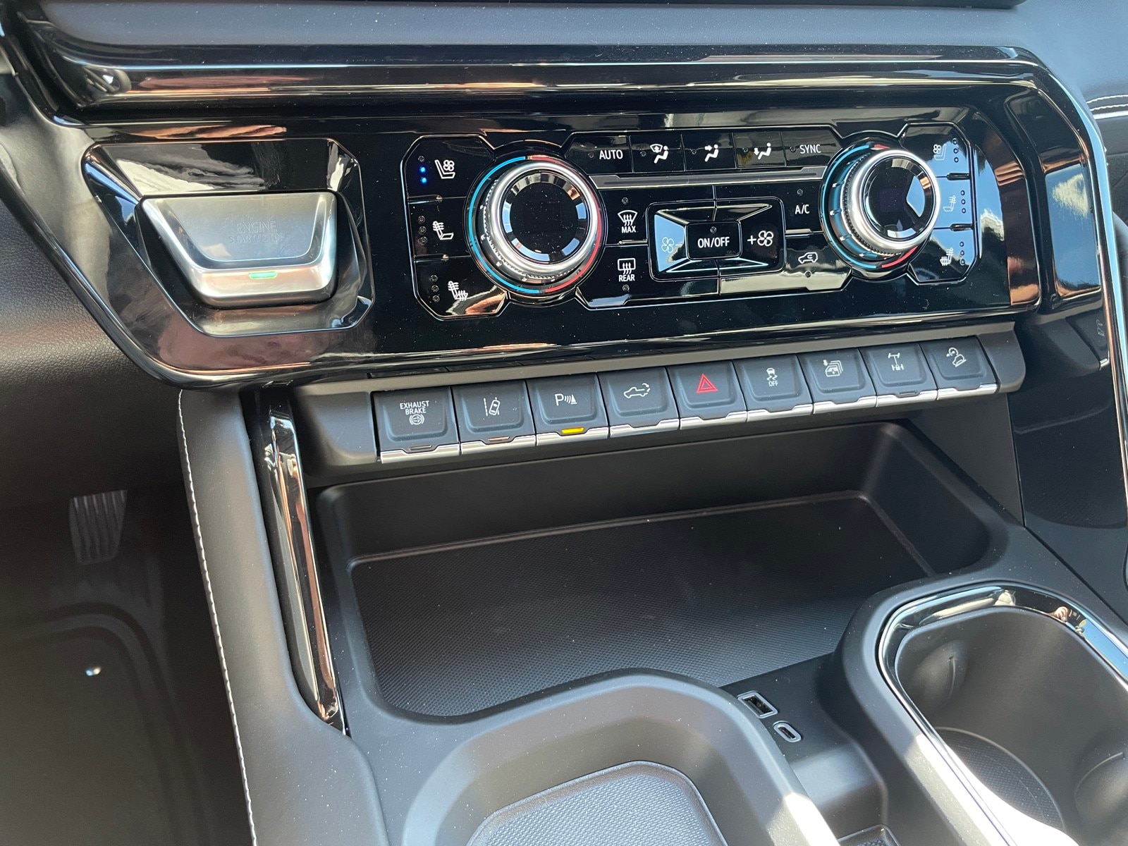 2026 GMC Sierra 2500HD AT4X - Photo 23