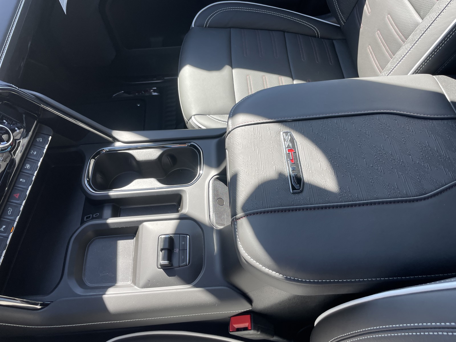 2026 GMC Sierra 2500HD AT4X - Photo 24