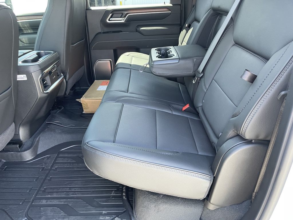 2026 GMC Sierra 2500HD Denali - Photo 11
