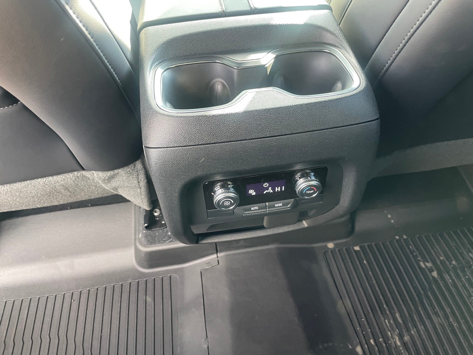 2026 GMC Acadia AT4 - Photo 14