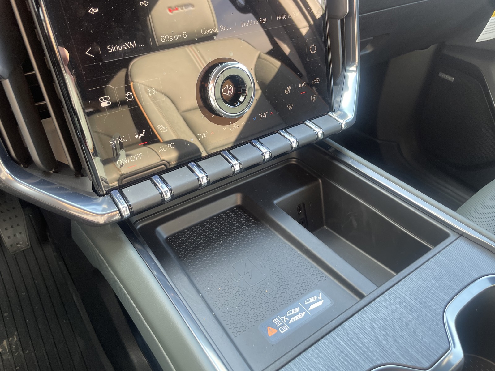 2026 GMC Acadia AT4 - Photo 23