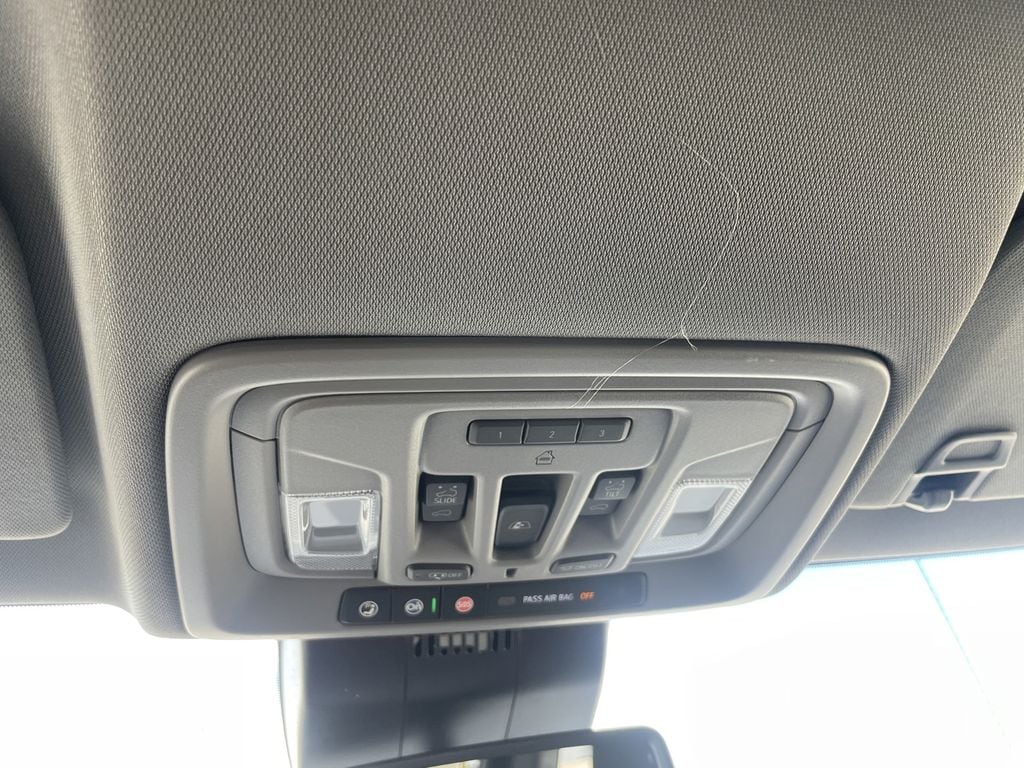 2026 GMC Sierra 1500 SLT - Photo 24