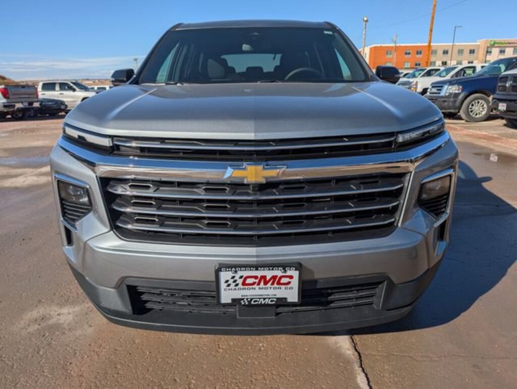 Used 2025 Chevrolet Traverse LT SUV