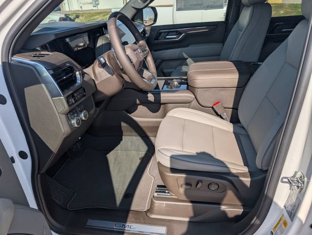 2026 GMC Yukon XL Elevation - Photo 12