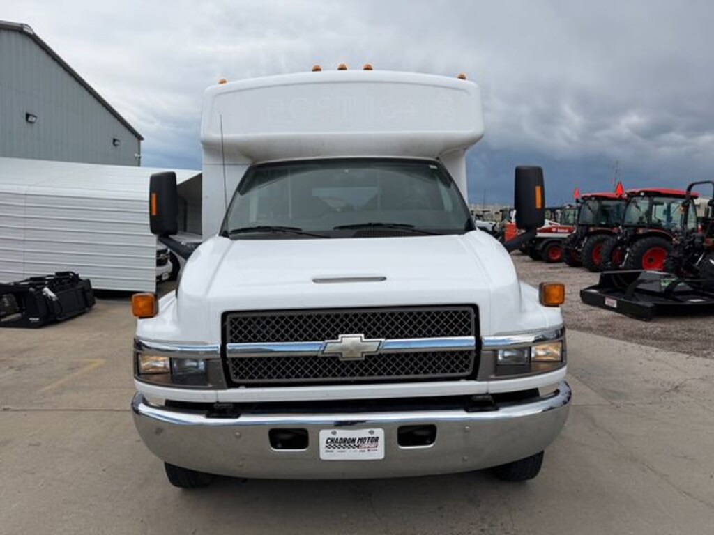 Used 2009 Chevrolet 4500 26PASSENGER Cutaway Van