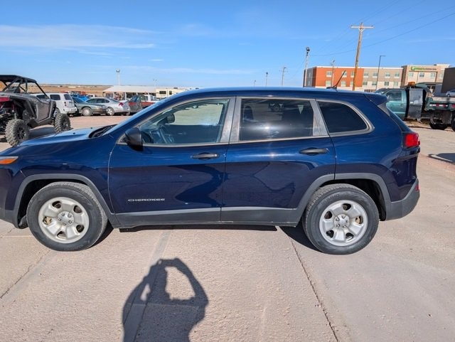Used 2016 Jeep Cherokee Sport with VIN 1C4PJMAB9GW339687 for sale in Chadron, NE