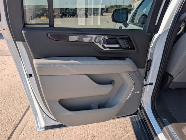 2026 GMC Yukon XL Elevation - Photo 23
