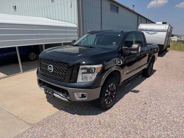 2017 Nissan Titan