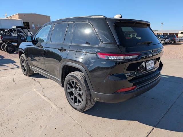 2024 Jeep Grand Cherokee Altitude X photo 3