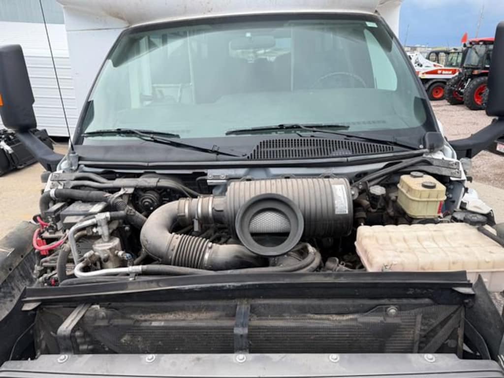 Used 2009 Chevrolet 4500 26PASSENGER Cutaway Van