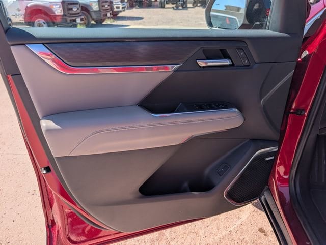 2026 GMC Acadia Elevation - Photo 12