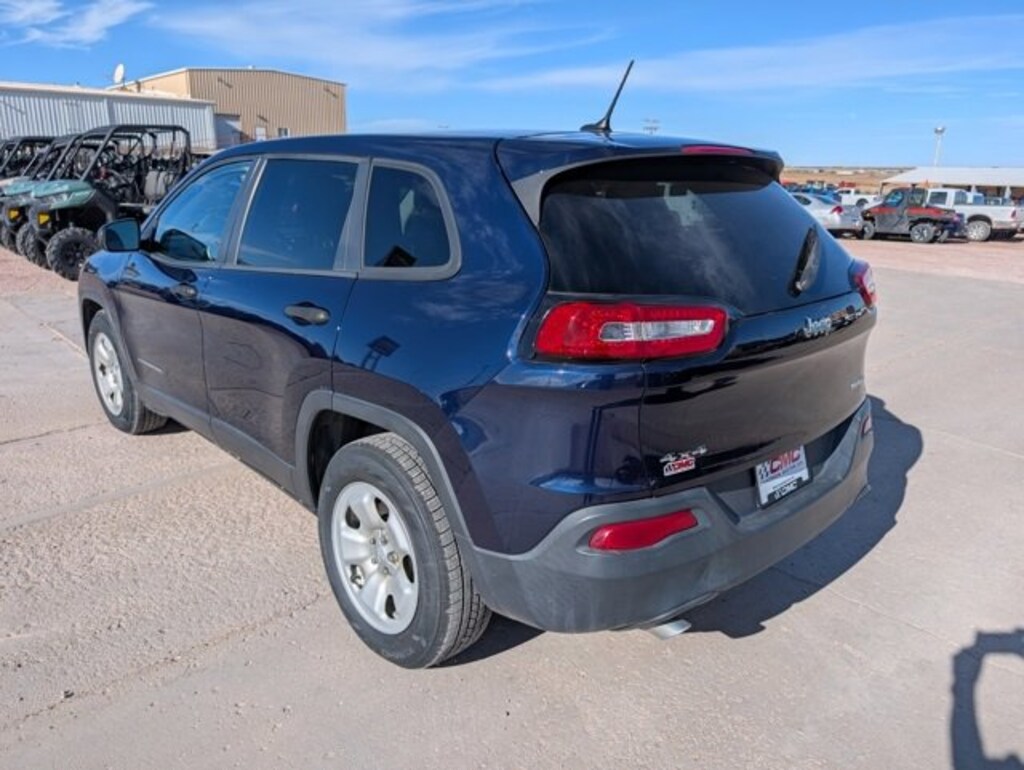 Used 2016 Jeep Cherokee Sport