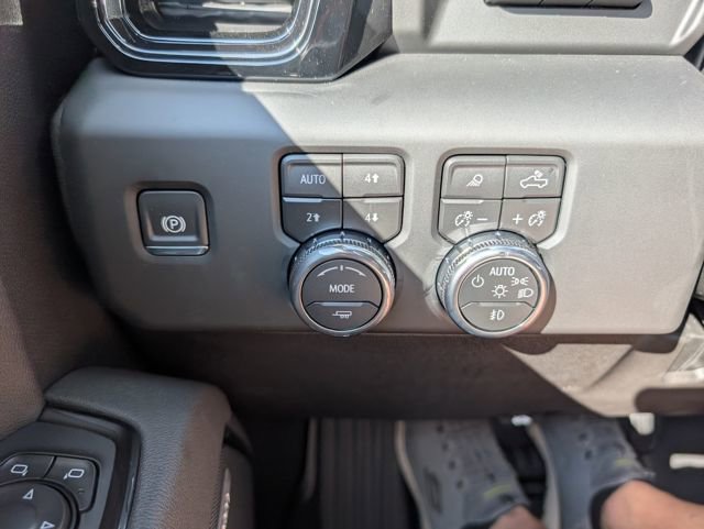 2025 GMC Sierra 2500HD AT4 - Photo 18