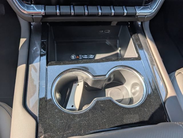 2026 GMC Yukon XL Elevation - Photo 17