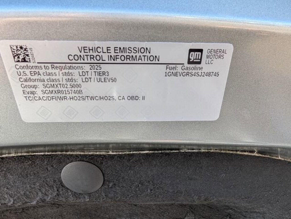 Used 2025 Chevrolet Traverse LT SUV