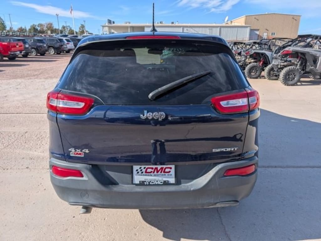 Used 2016 Jeep Cherokee Sport