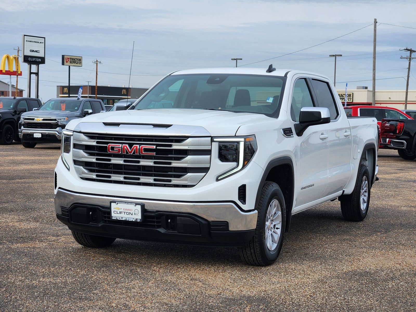 2026 GMC Sierra 1500 SLE - Photo 2