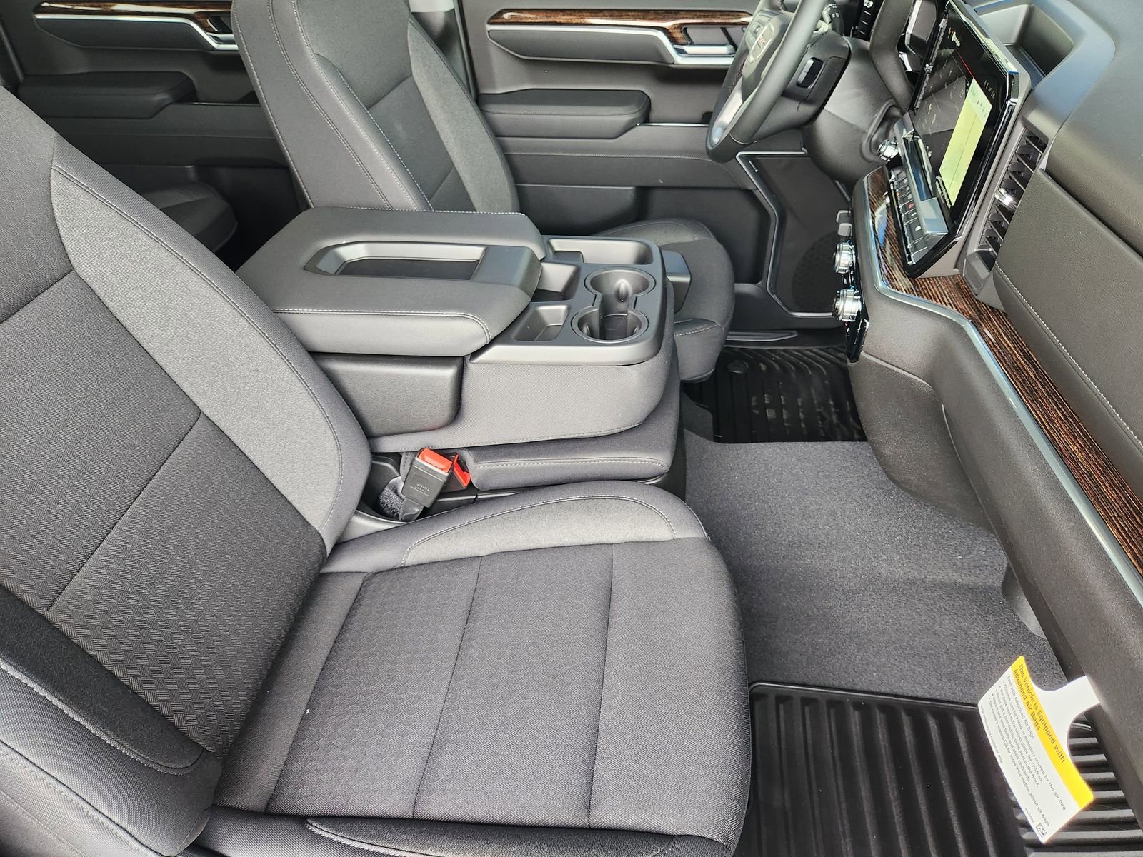 2026 GMC Sierra 1500 SLE - Photo 10