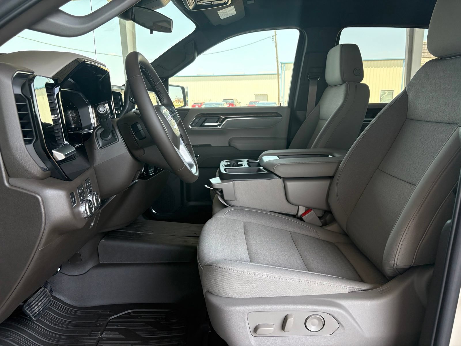2026 GMC Sierra 1500 SLE - Photo 10