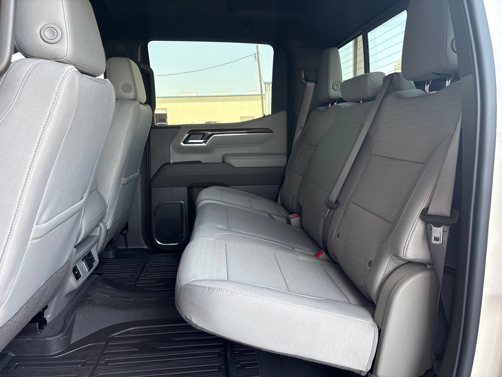 2026 GMC Sierra 1500 SLE - Photo 13