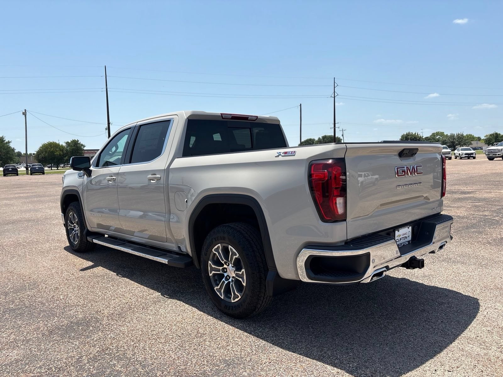 2026 GMC Sierra 1500 SLE - Photo 6