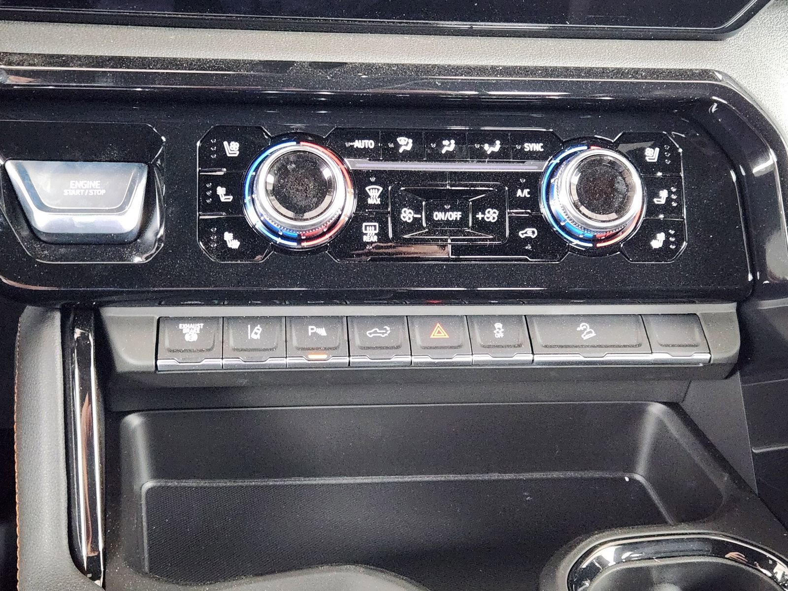 2026 GMC Sierra 2500HD AT4 - Photo 14