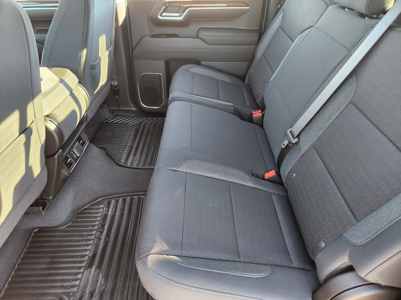 2026 GMC Sierra 1500 SLE - Photo 19
