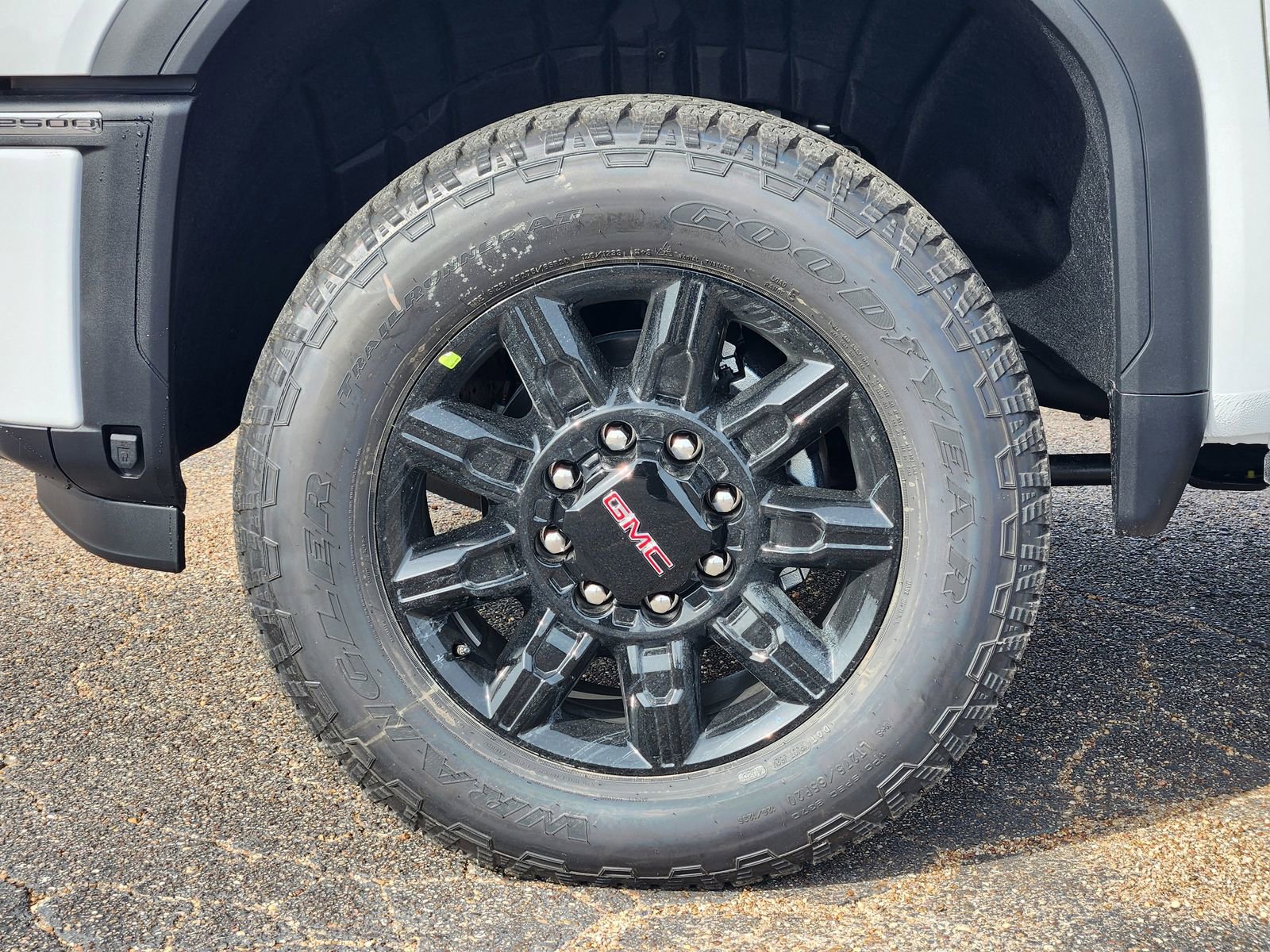 2026 GMC Sierra 2500HD AT4 - Photo 7