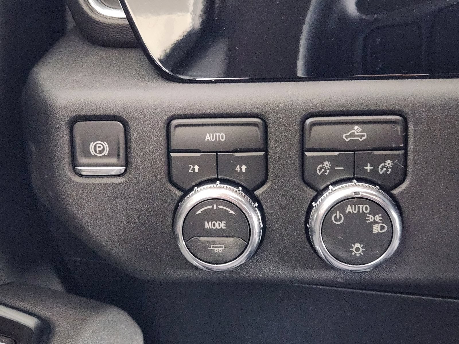 2026 GMC Sierra 1500 SLE - Photo 17
