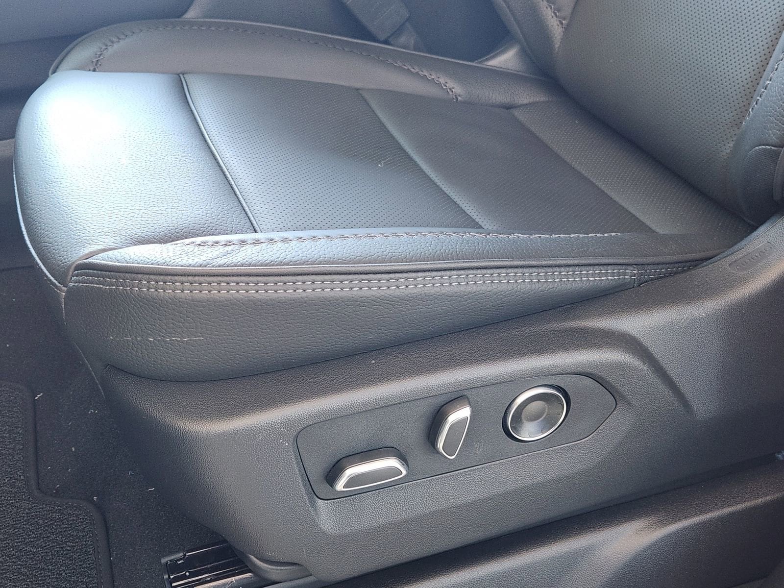 2026 GMC Sierra 2500HD Denali - Photo 17