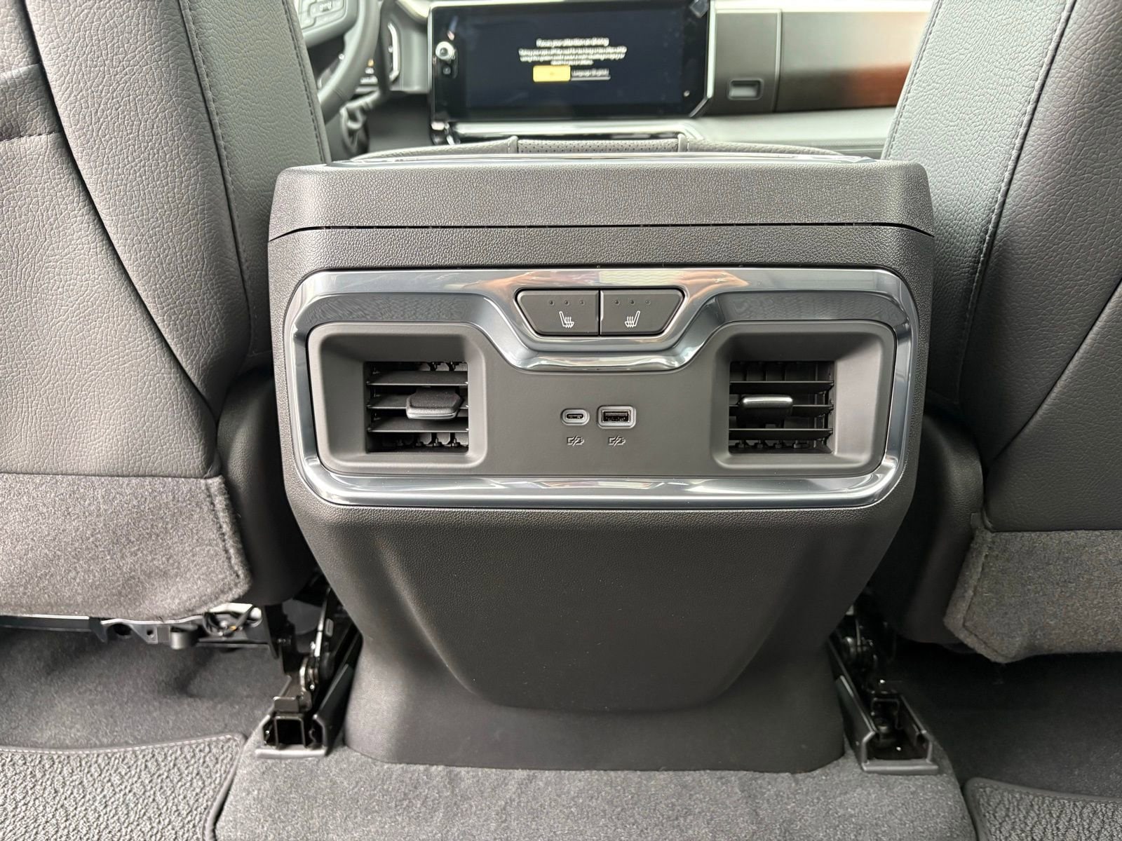 2026 GMC Sierra 3500HD Denali - Photo 14