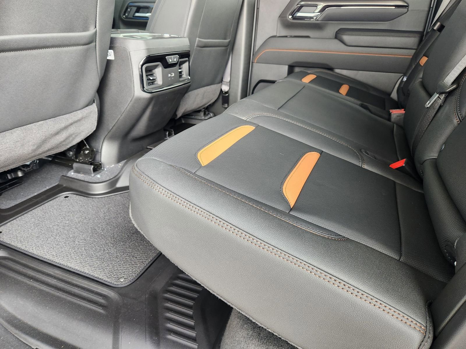 2026 GMC Sierra 2500HD AT4 - Photo 22