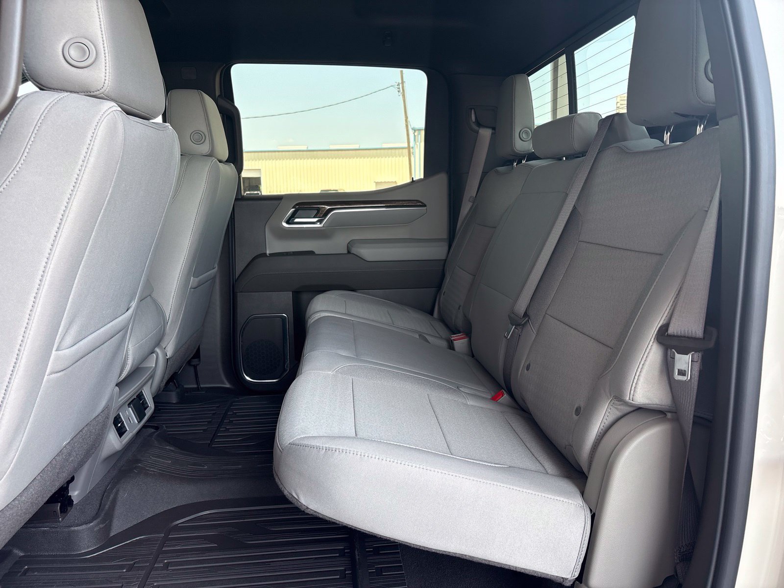 2026 GMC Sierra 1500 SLE - Photo 13