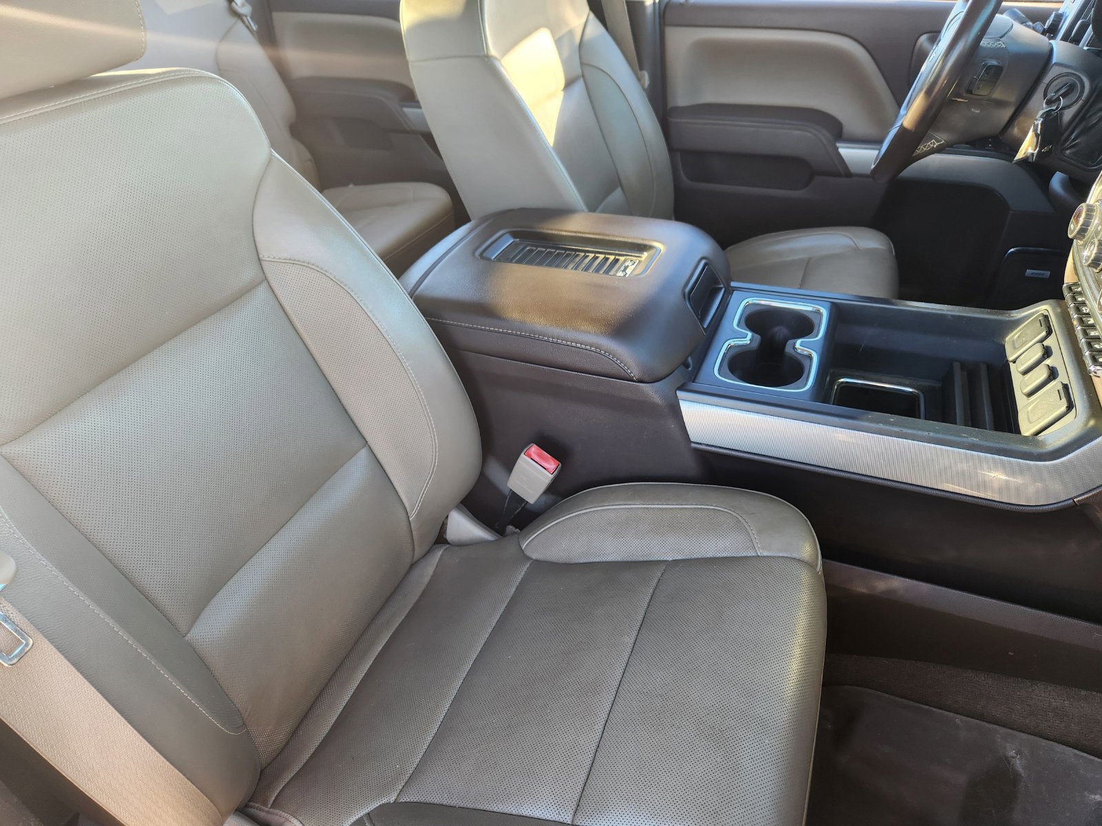 2016 Chevrolet Silverado 2500HD LTZ - Photo 10