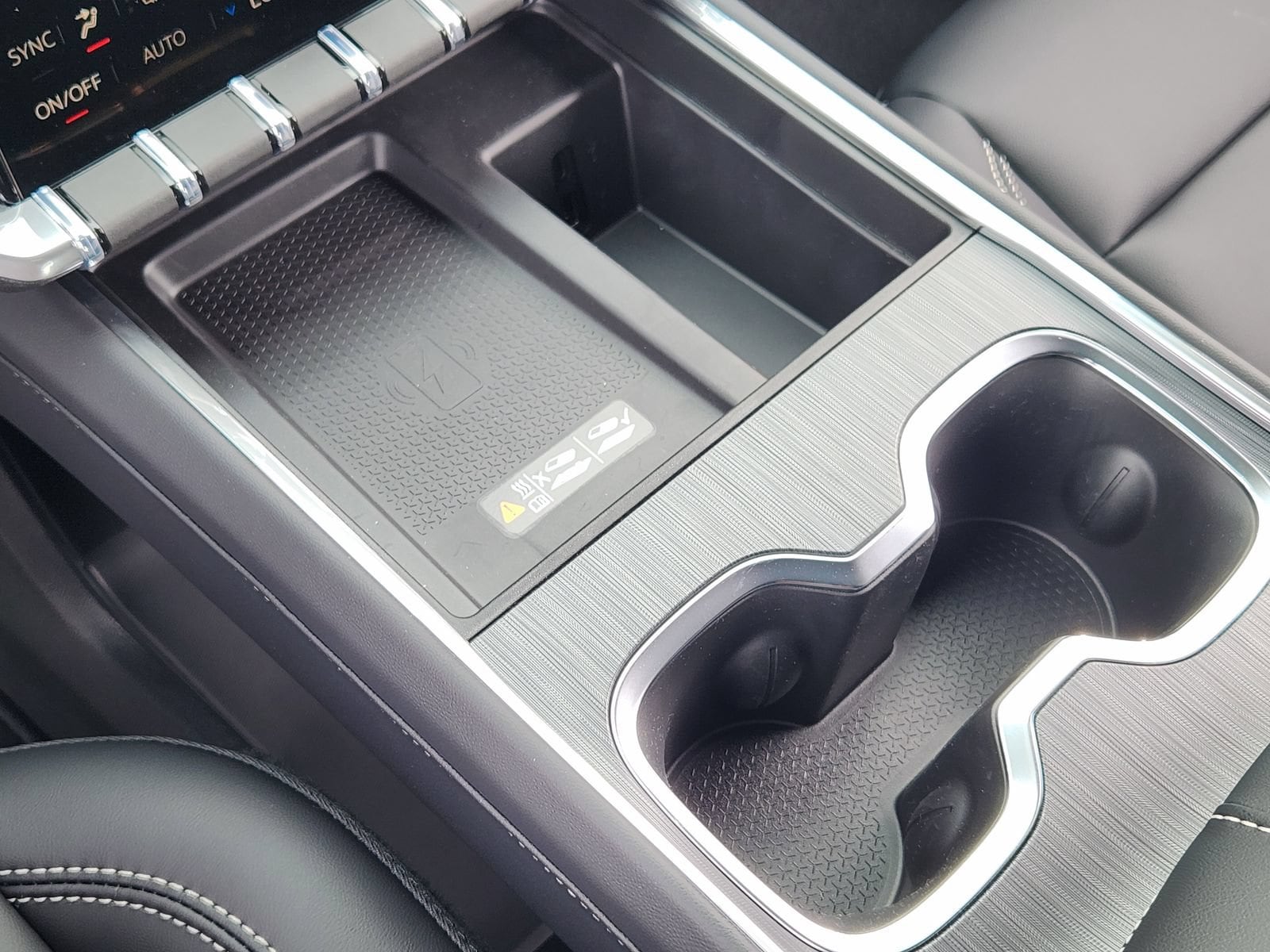 2026 GMC Acadia Elevation - Photo 17