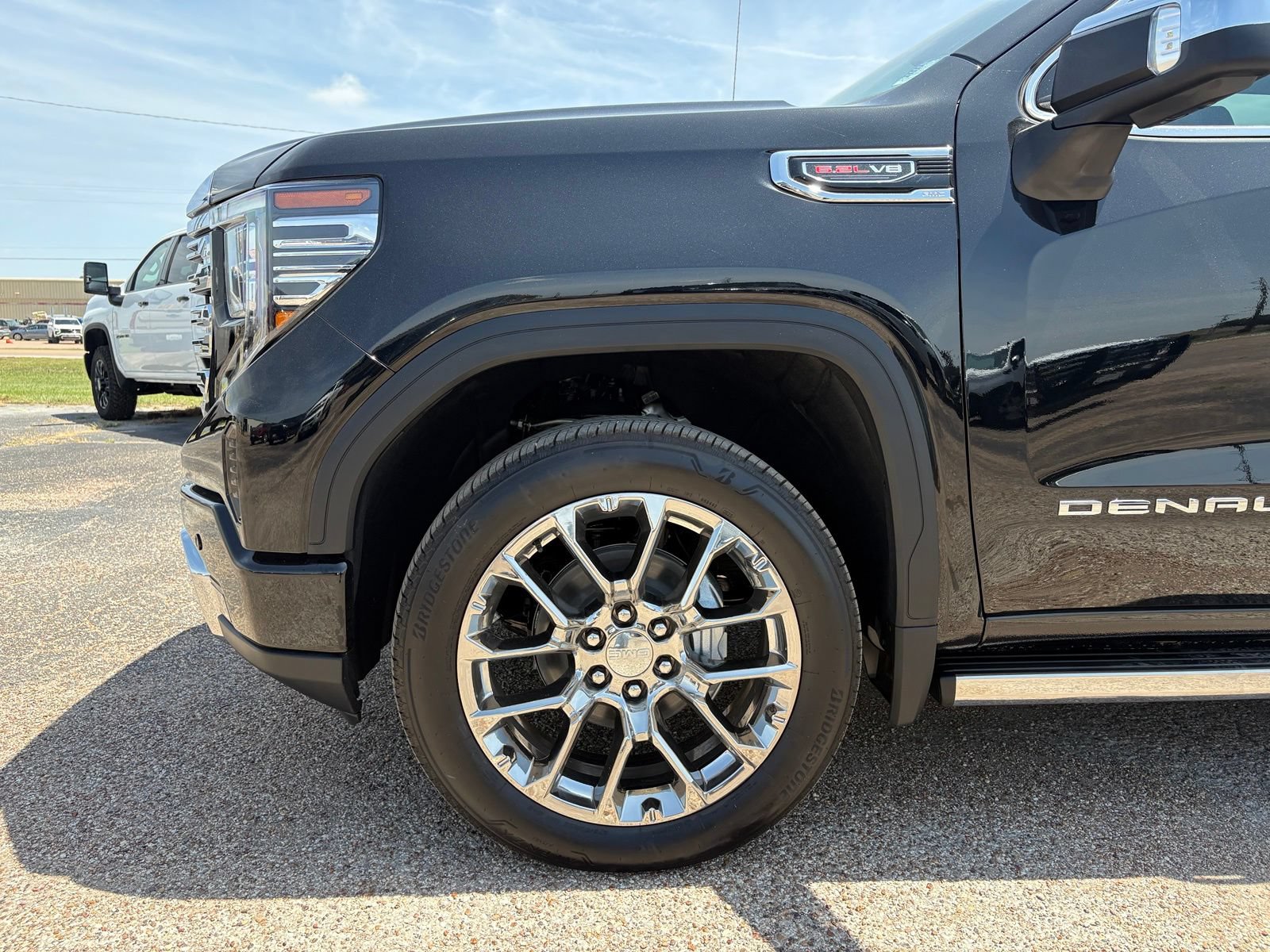 2026 GMC Sierra 1500 Denali - Photo 6