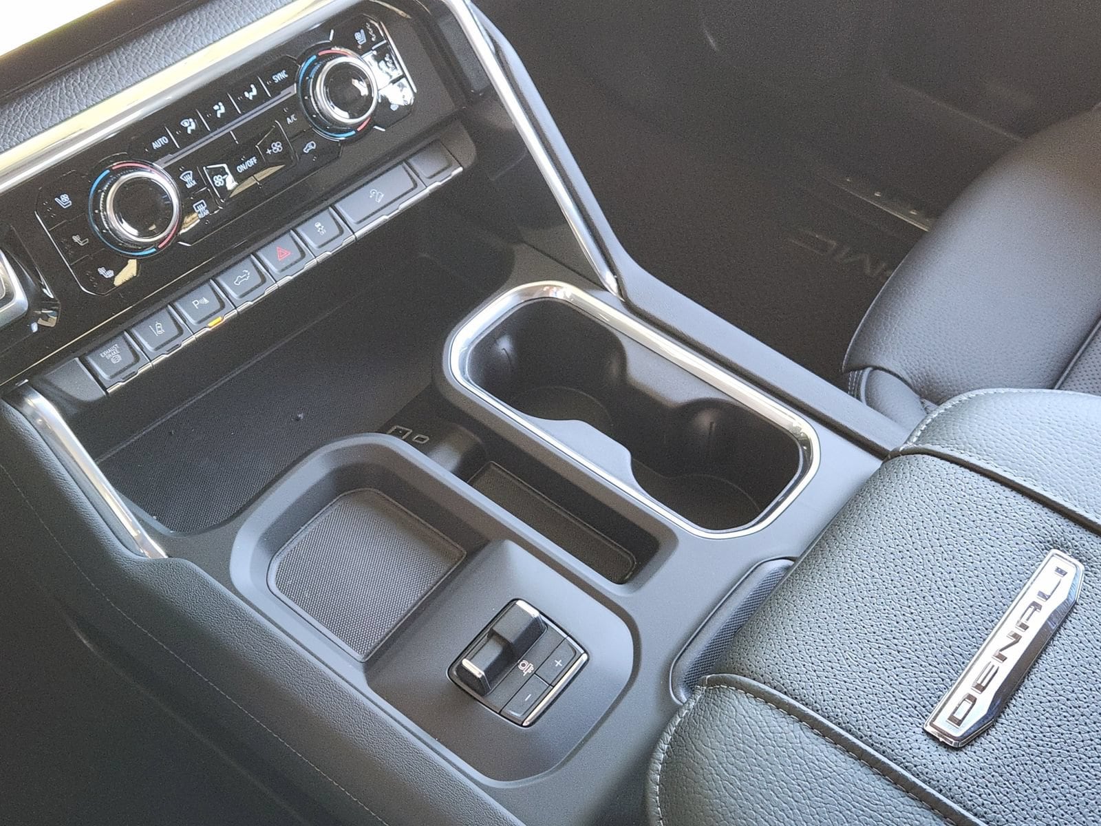2026 GMC Sierra 2500HD Denali - Photo 16