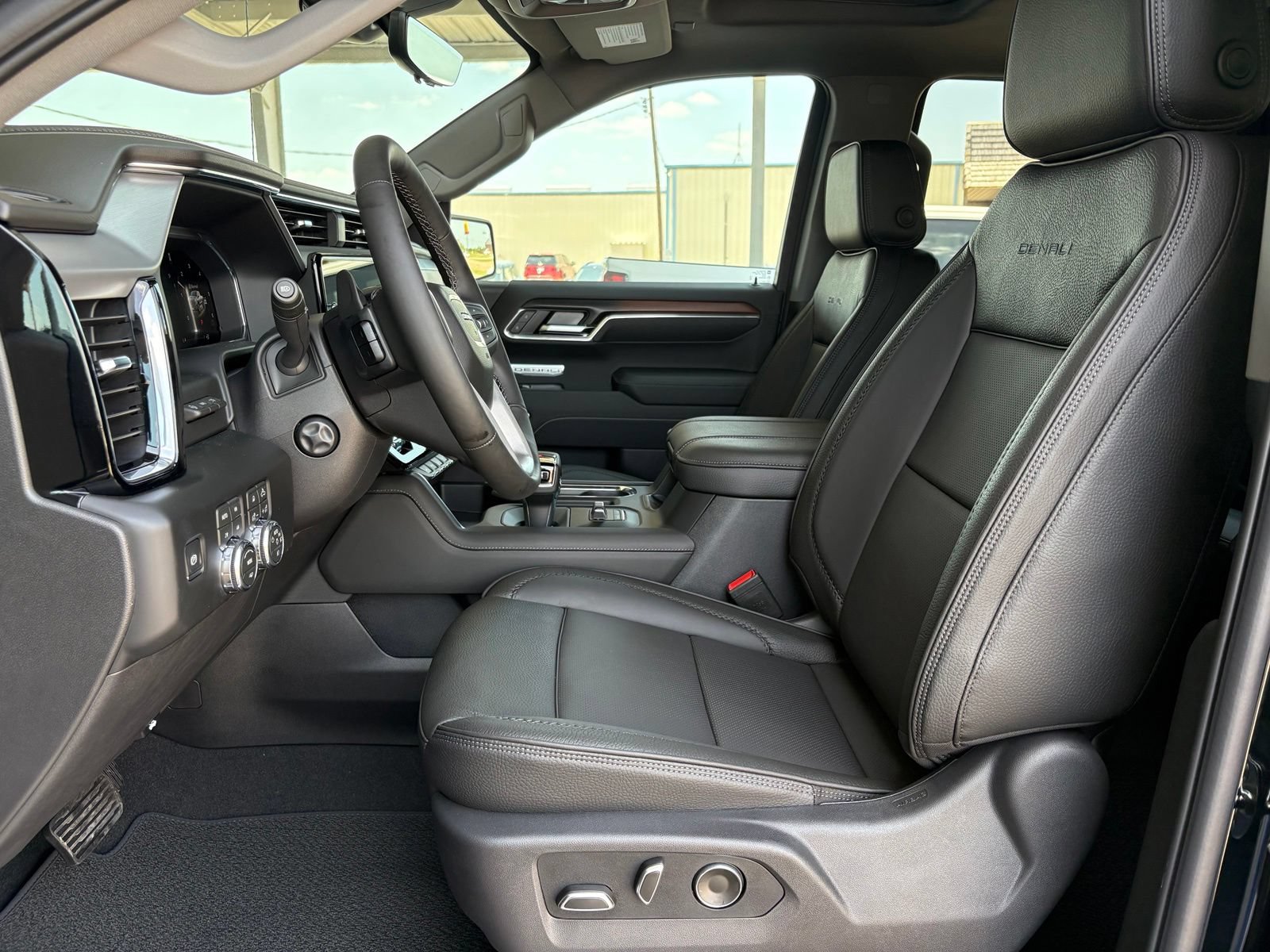 2026 GMC Sierra 2500HD SLT - Photo 9
