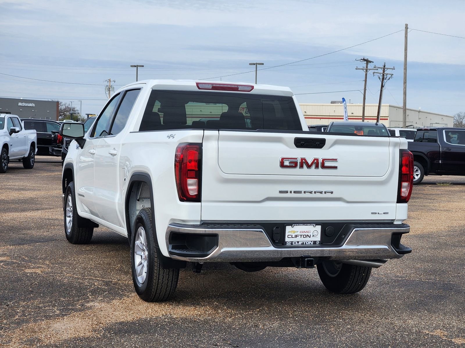 2026 GMC Sierra 1500 SLE - Photo 4