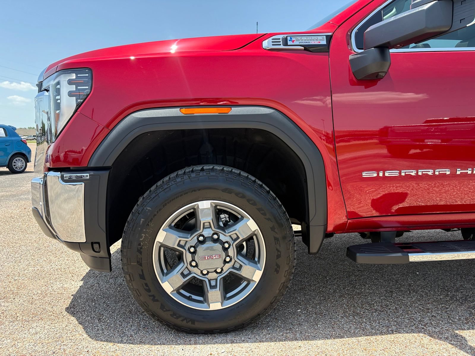 2026 GMC Sierra 2500HD SLT - Photo 6