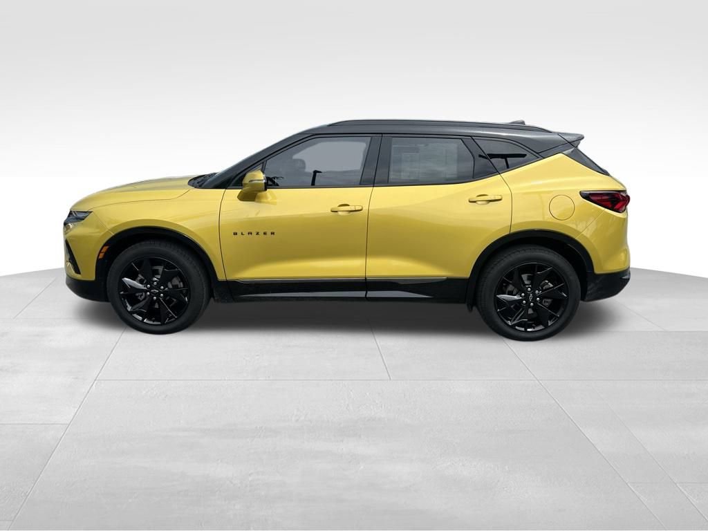 2022 Chevrolet Blazer RS photo 2