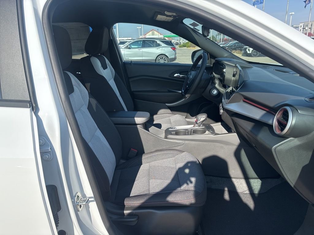 2026 Chevrolet Trax RS - Photo 21