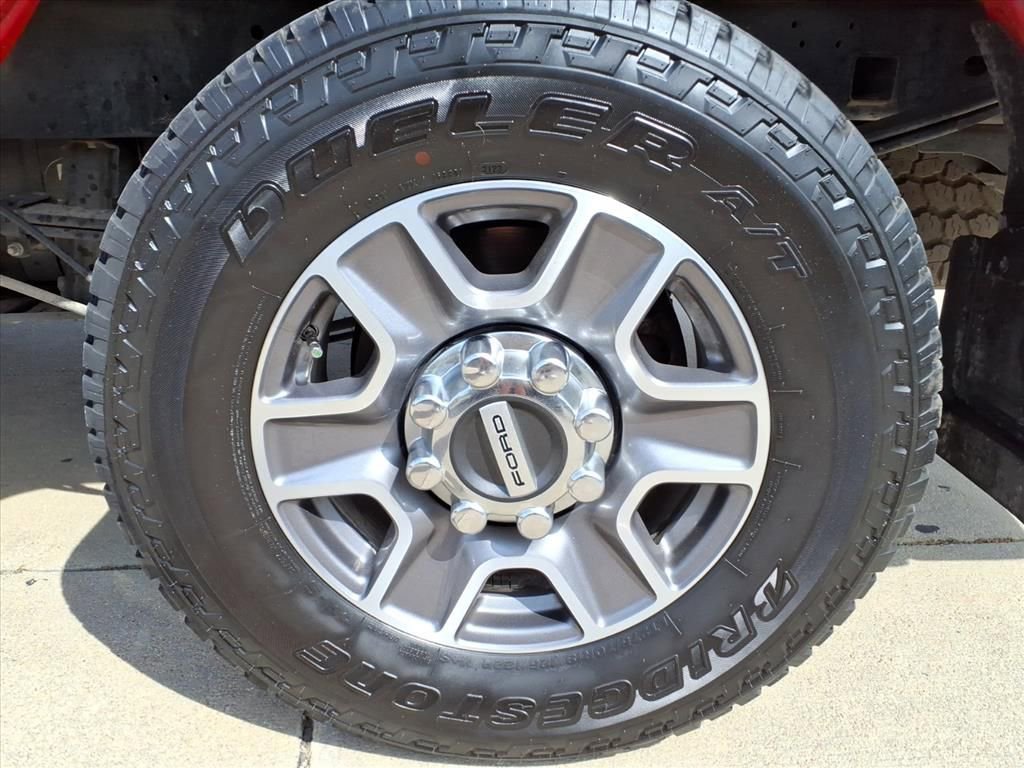 2020 Ford F-250 XL photo 3