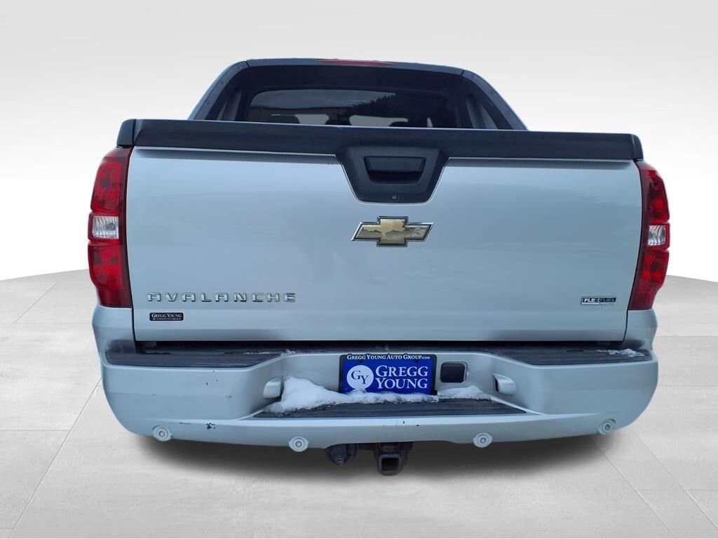 Used 2011 Chevrolet Avalanche LT Truck