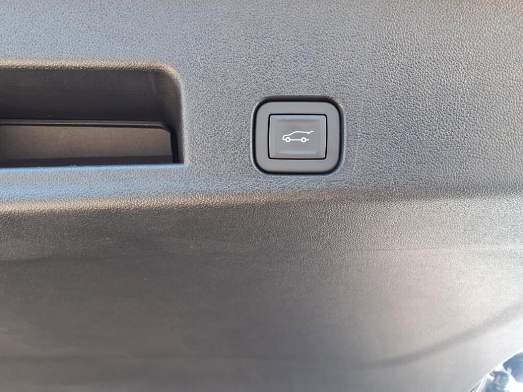 New 2025 Chevrolet Traverse LT SUV