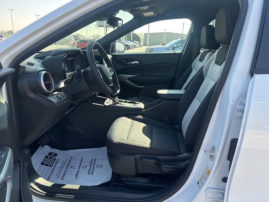 2026 Chevrolet Trax RS - Photo 13