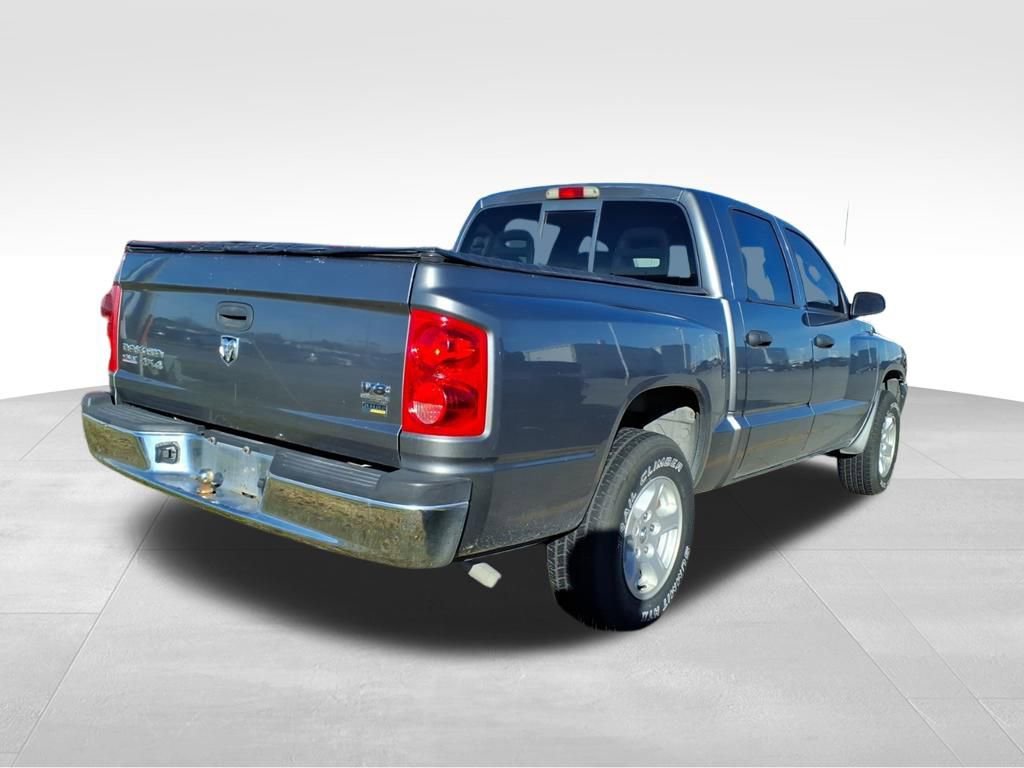 2007 Dodge Dakota SLT photo 2