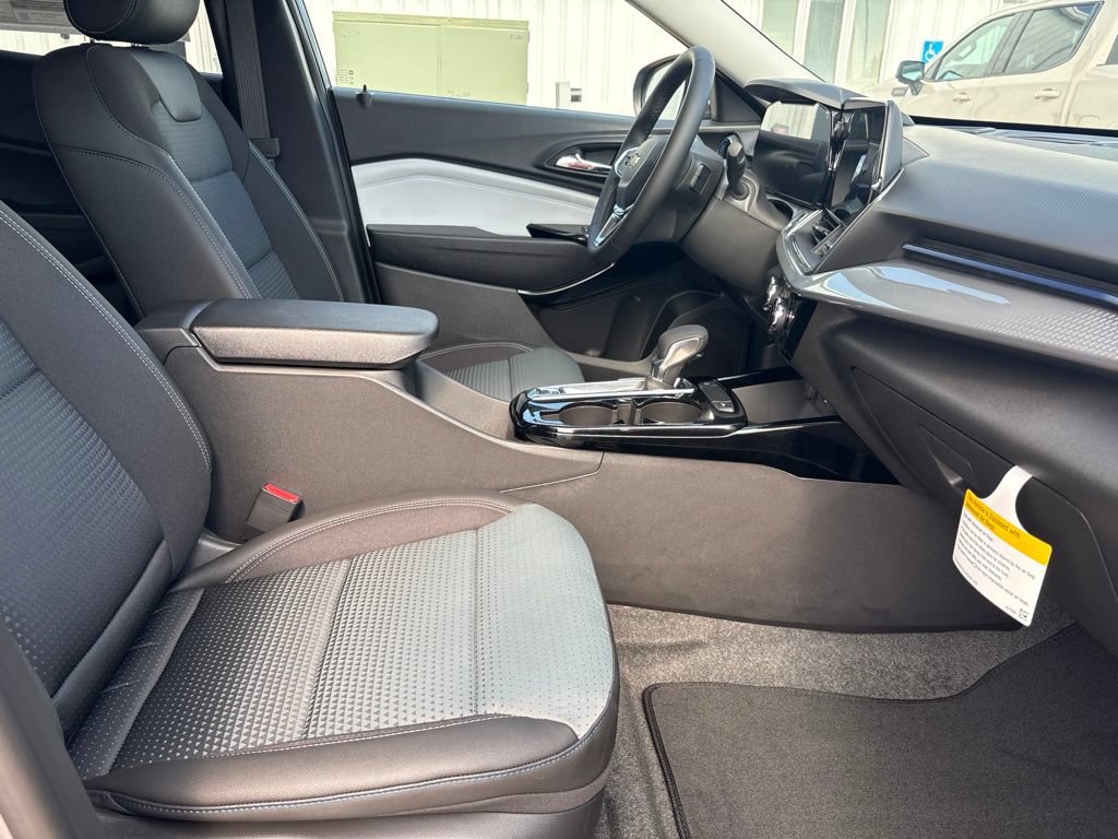 2026 Chevrolet Trax LT - Photo 26