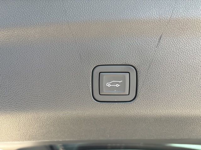 2026 GMC Yukon AT4 - Photo 10